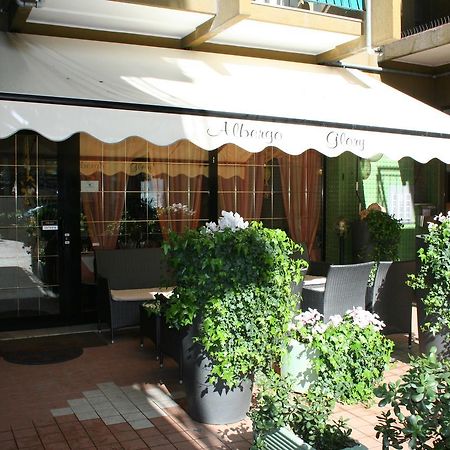 Albergo Glory Borghetto Santo Spirito Bagian luar foto