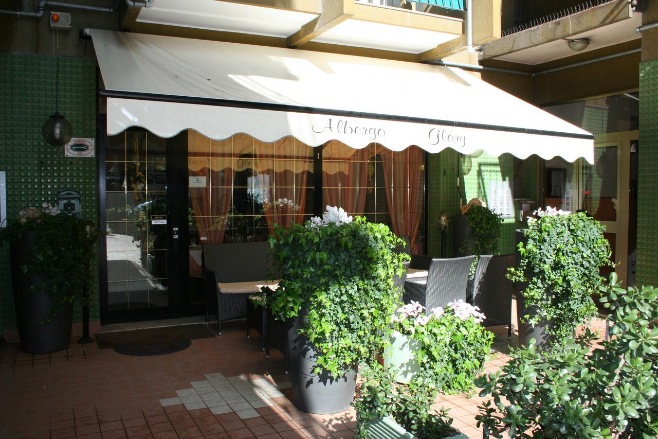 Albergo Glory Borghetto Santo Spirito Bagian luar foto