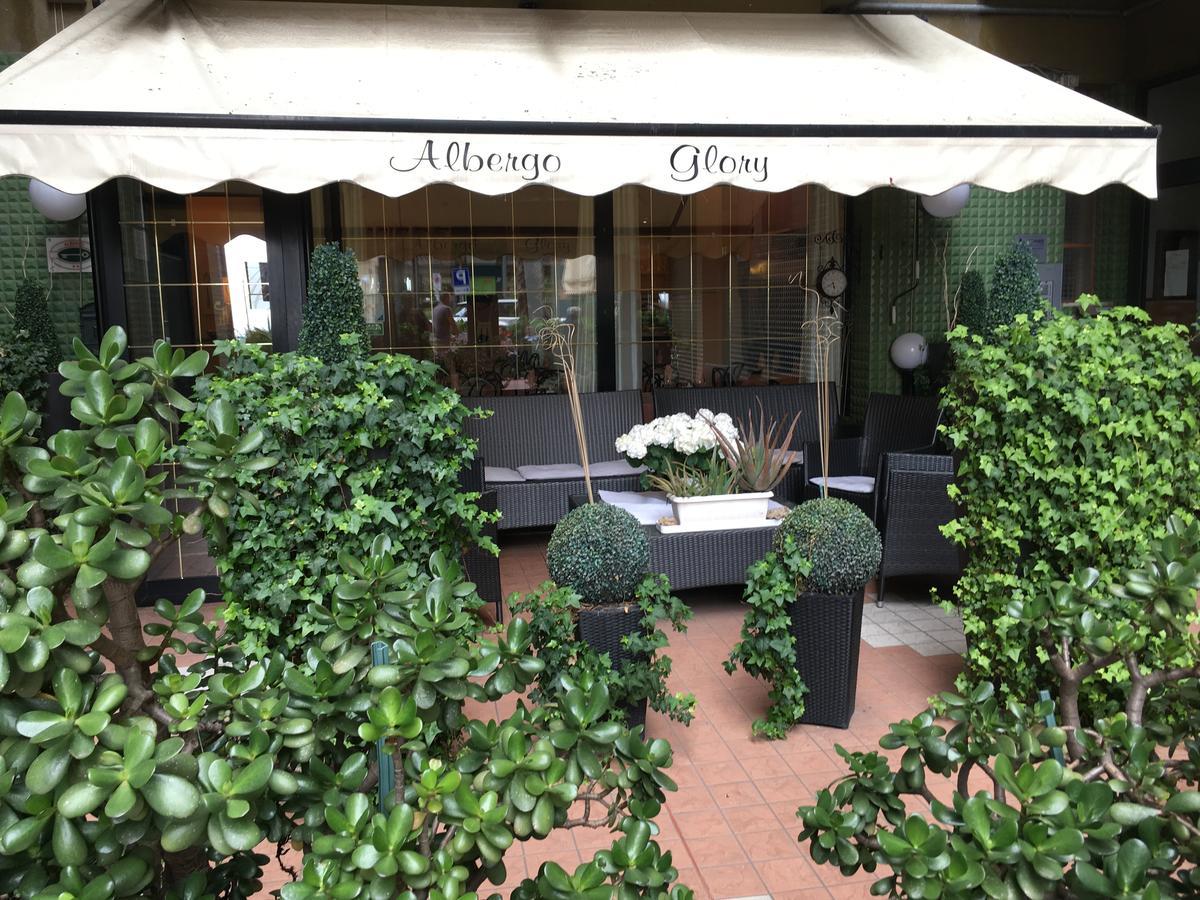 Albergo Glory Borghetto Santo Spirito Bagian luar foto