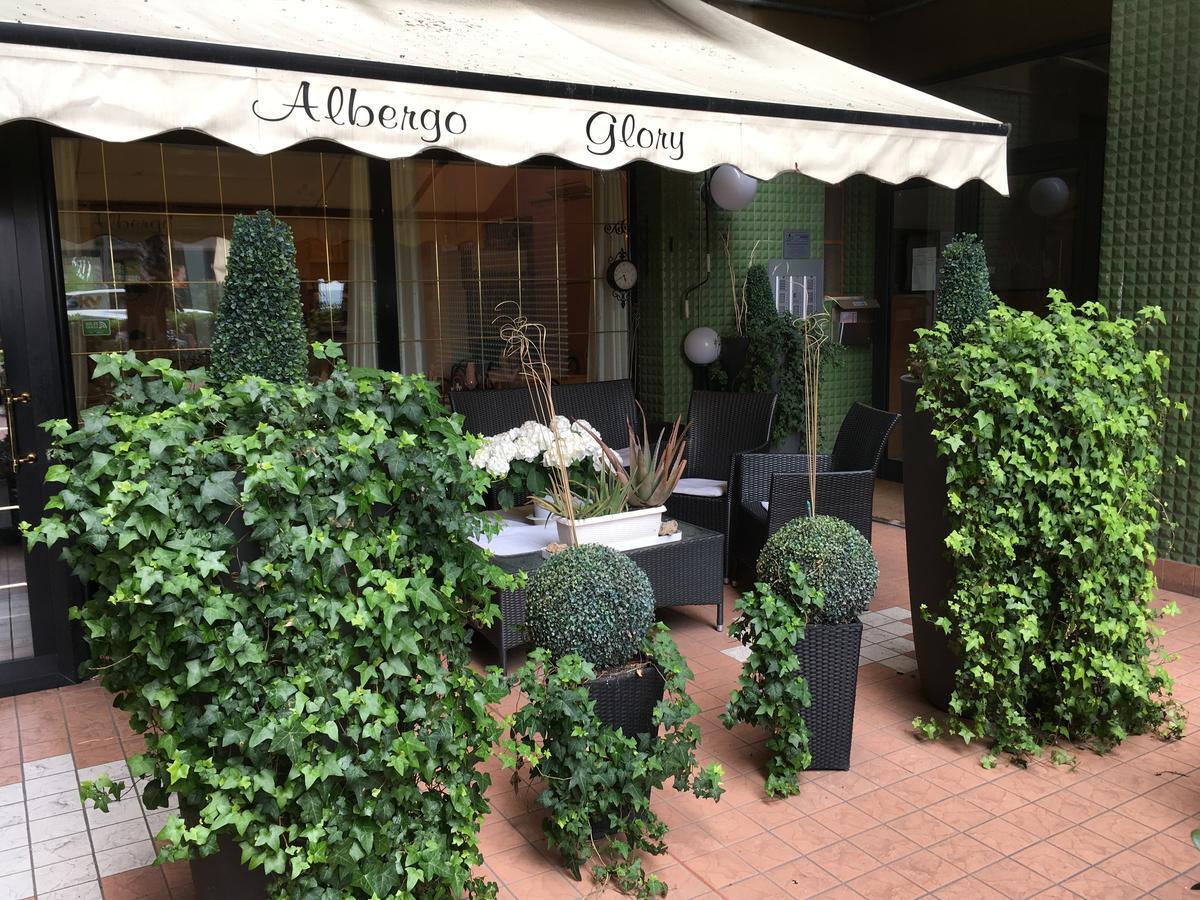 Albergo Glory Borghetto Santo Spirito Bagian luar foto